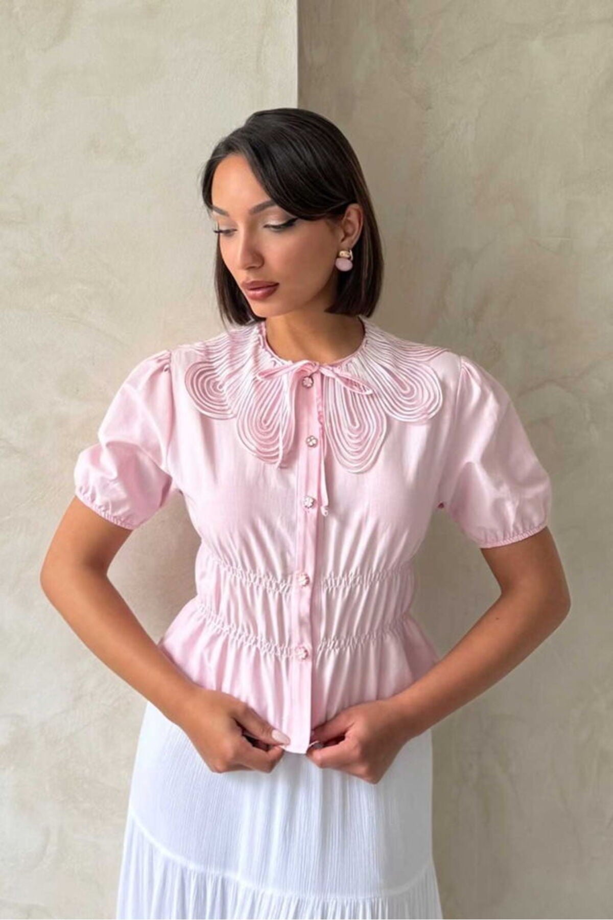 Yaka Detaylı Büzgülü Gömlek | D2842 - PEMBE
