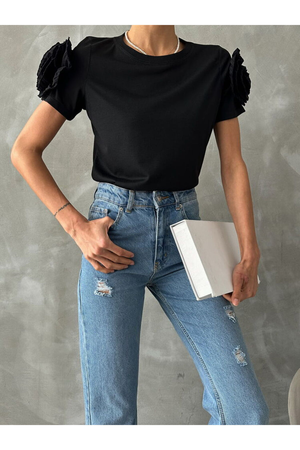 Omuzları Güllü T Shirt | D2640