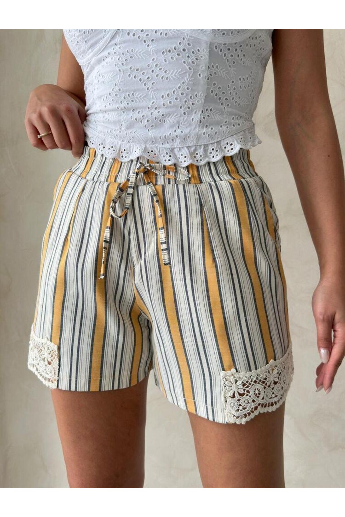Paça Dantelli Çizgili Şort | D2393