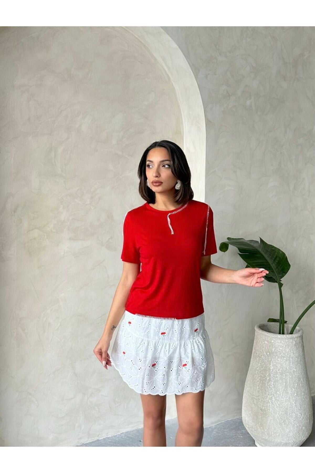 Çiçekli Nakışlı Diz Üstü Etek | D2365 - KIRMIZI