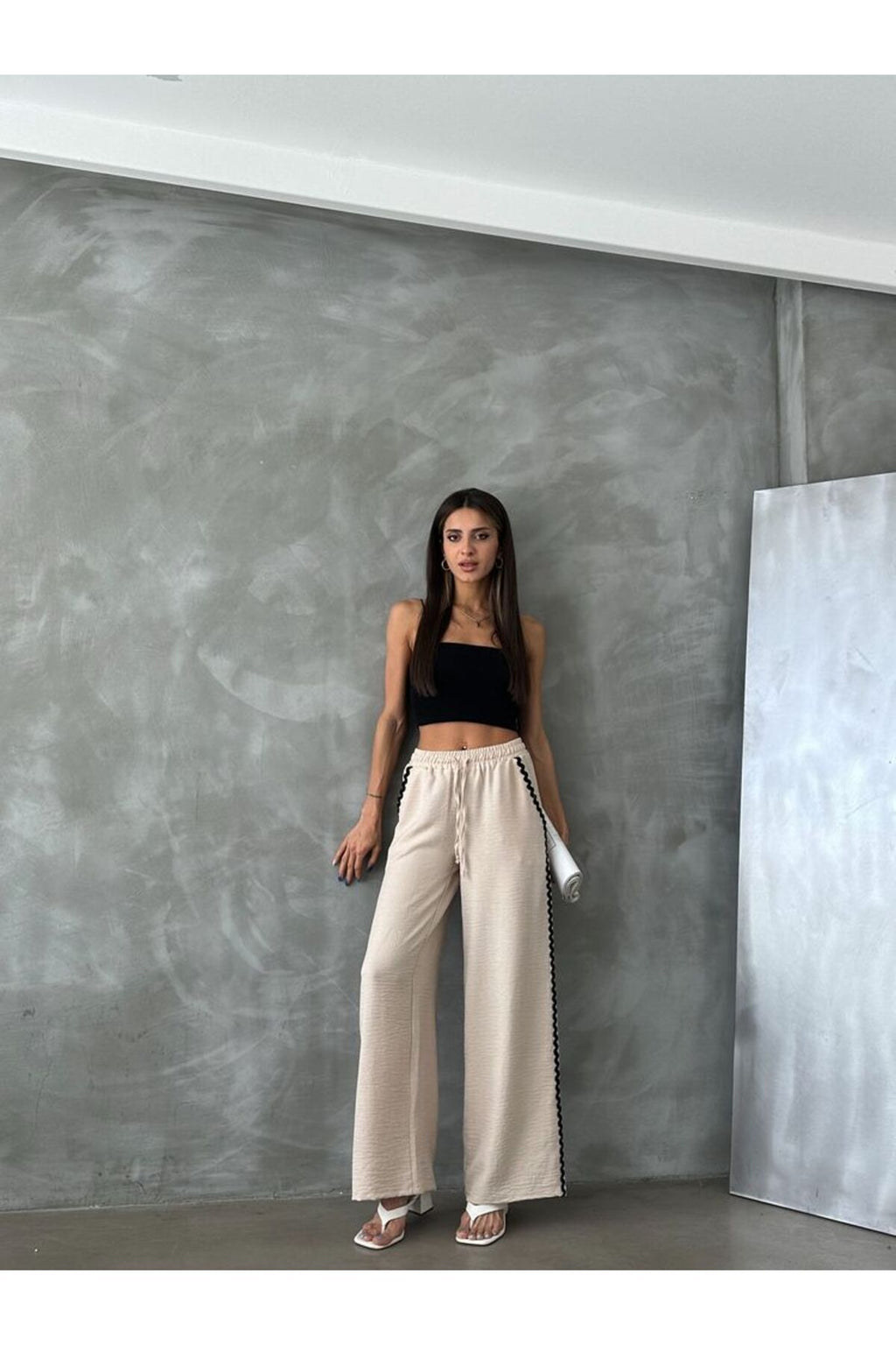Sutaşı Detaylı Pantolon | D2625 - TAŞ