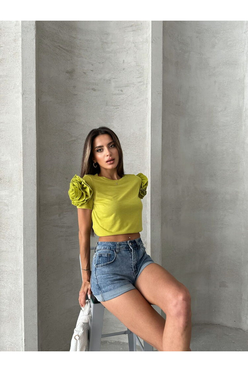 Omuzları Güllü T Shirt | D2640 - BEYAZ