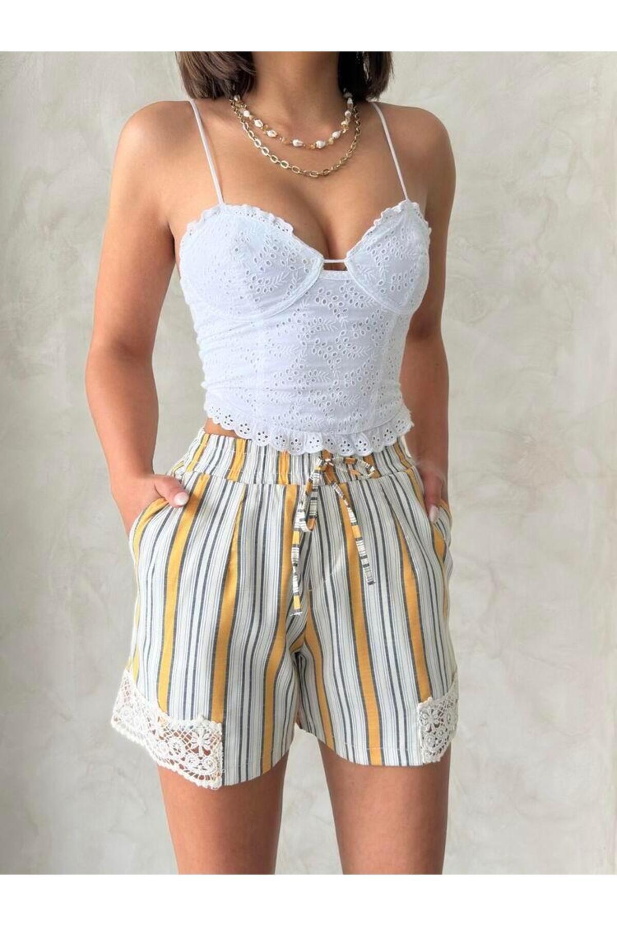 Paça Dantelli Çizgili Şort | D2393