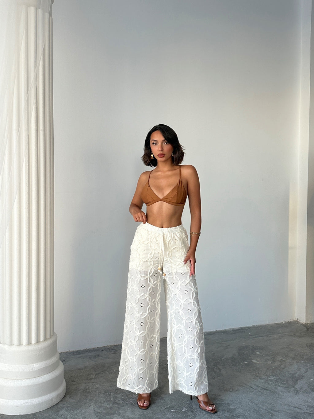 Nakışlı Süzüneli Pantolon D2850