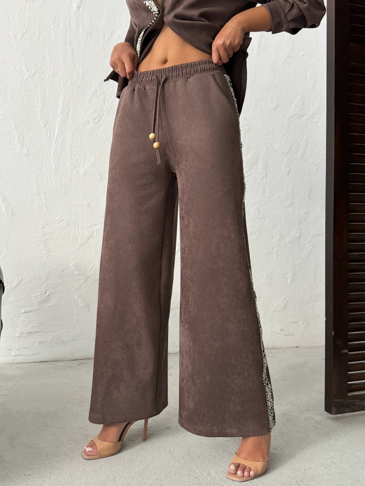 Şerit Detaylı Scuba Süet Pantolon | F1972