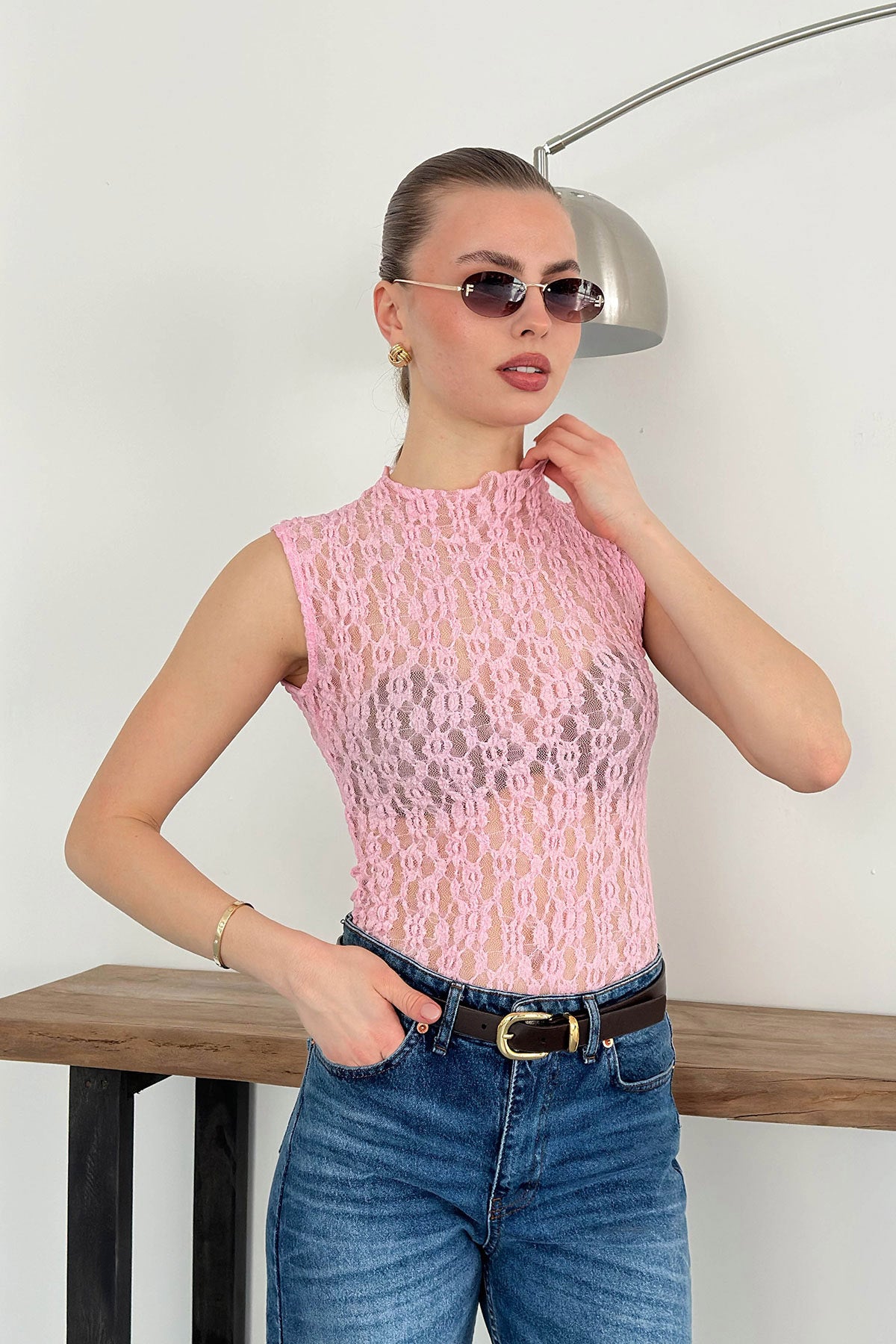 Sıfır Kol Dantel Bluz | D2750